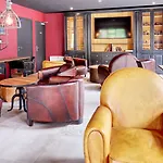 Kyriad Lille Est - Hotel 3*