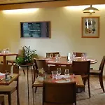 Kyriad Lille Est - Hotel