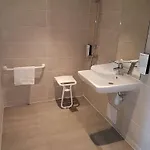 Hotel Kyriad Lille Est -