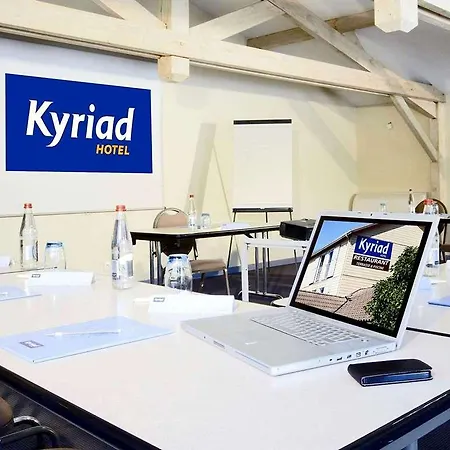Kyriad Lille Est - מלון 3*
