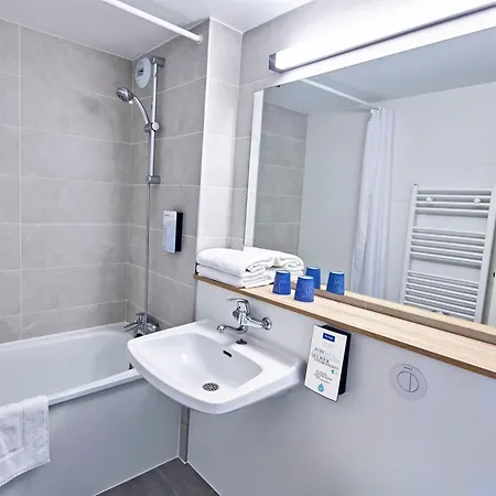 Hotel Kyriad Lille Est -