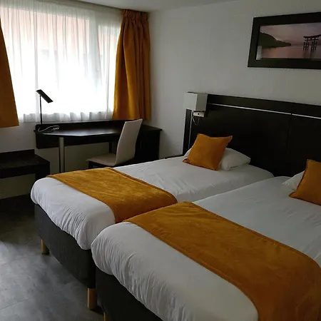 فندق Kyriad Lille Est - 3*