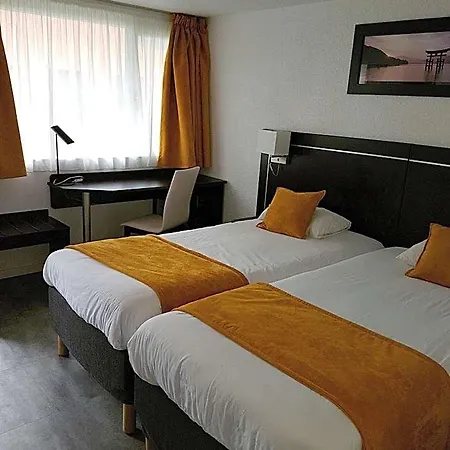 Szálloda Kyriad Lille Est - Hem