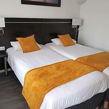 Szálloda Kyriad Lille Est - Hem