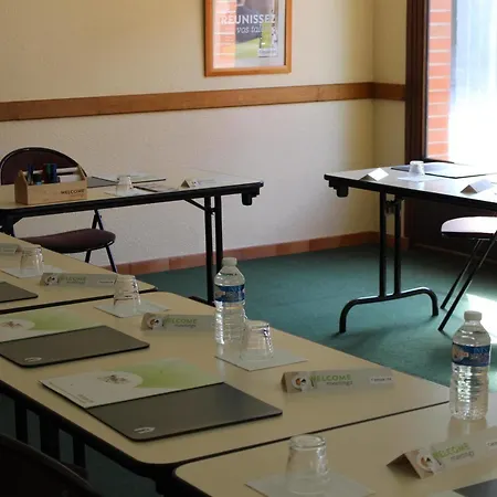 Kyriad Lille Est - 3* Hem