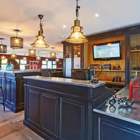 Hotel Kyriad Lille Est -
