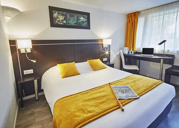 Kyriad Lille Est - 3* Hem