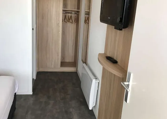 Kyriad Lille Est - Hotel