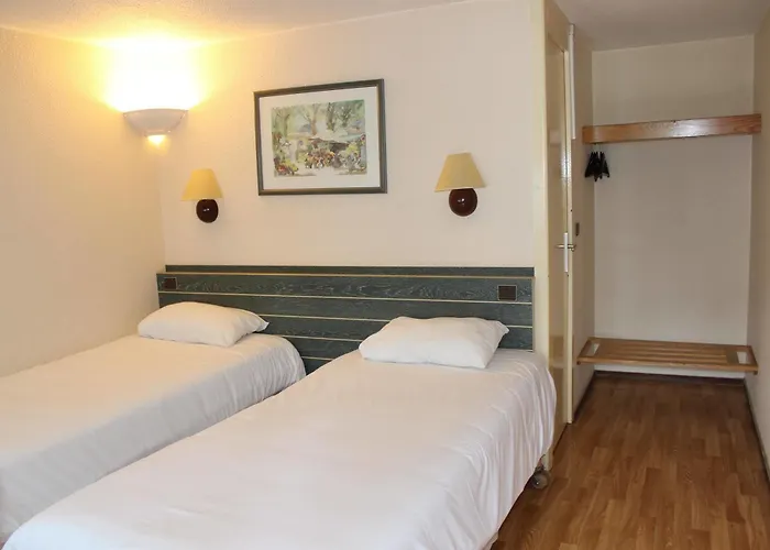 Kyriad Lille Est - Hotel Hem