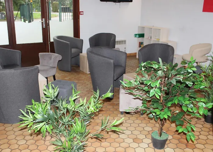 Kyriad Lille Est - Hotel