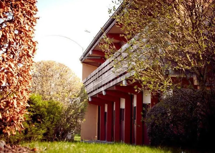 Kyriad Lille Est - Hotel